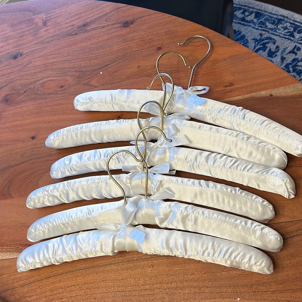 6 silk hangers